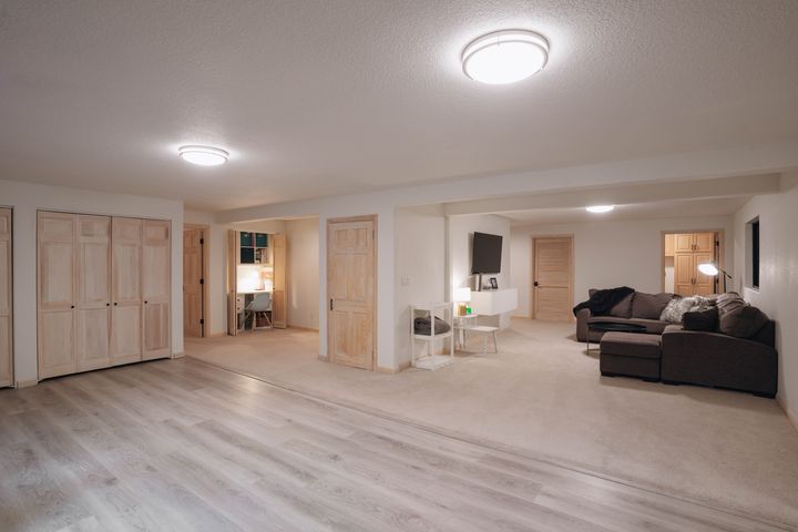 Lower-level lounge